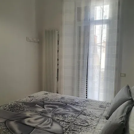 アパート Incantevole In Versilia ヴィアレッジョ